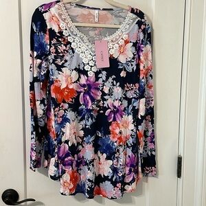 NWT Cathy Floral Long Sleeve!